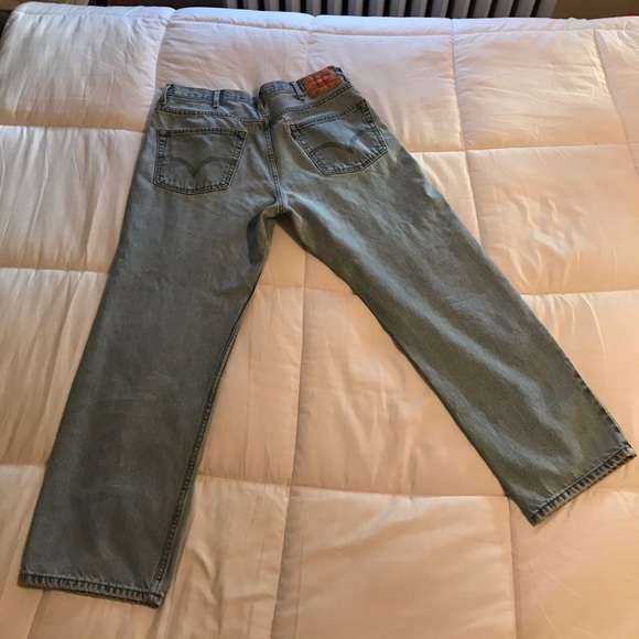 Y2K Light-Wash Relaxed Fit Levi Mom Jeans - Picture 5 of 8